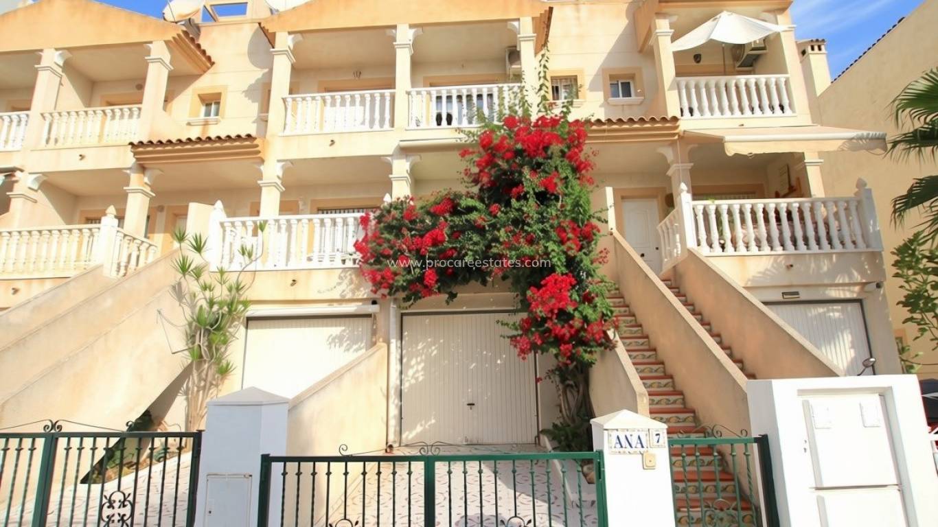 Resale - Town house - Orihuela Costa - Villamartin
