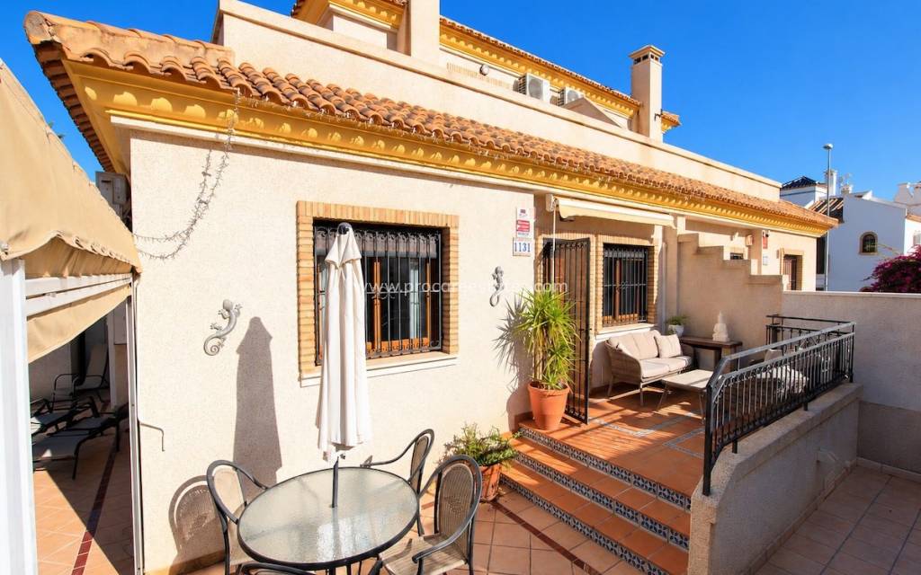 Resale - Town house - Orihuela Costa - Villamartin