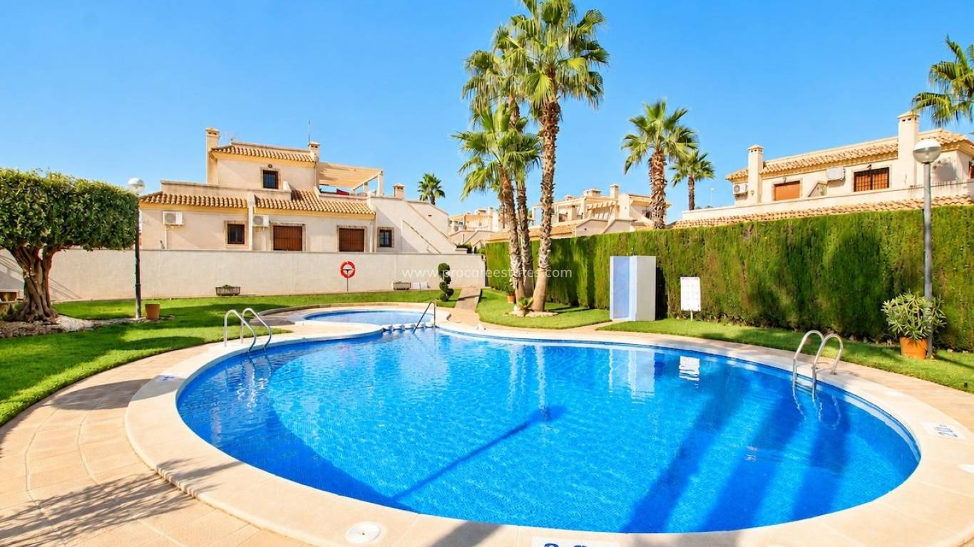 Resale - Town house - Orihuela Costa - Villamartin