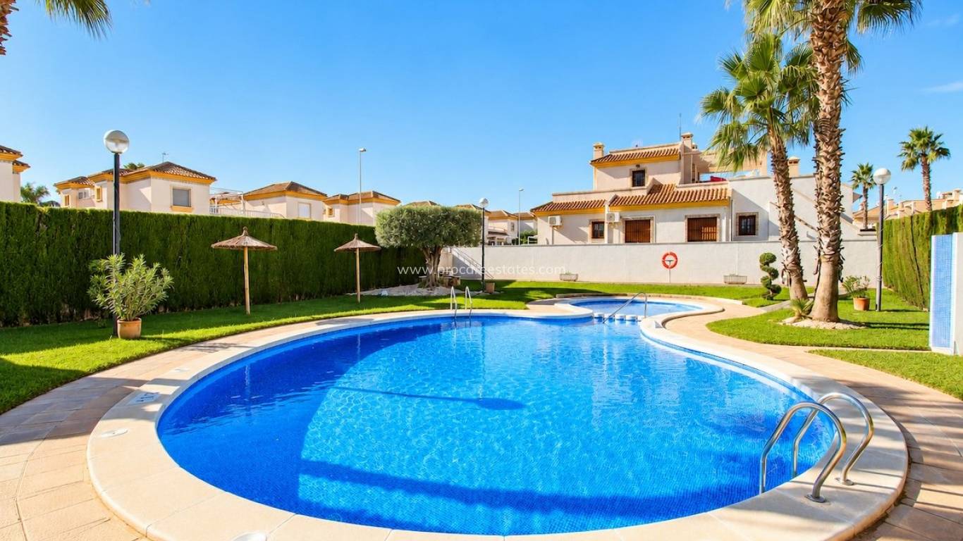 Resale - Town house - Orihuela Costa - Villamartin
