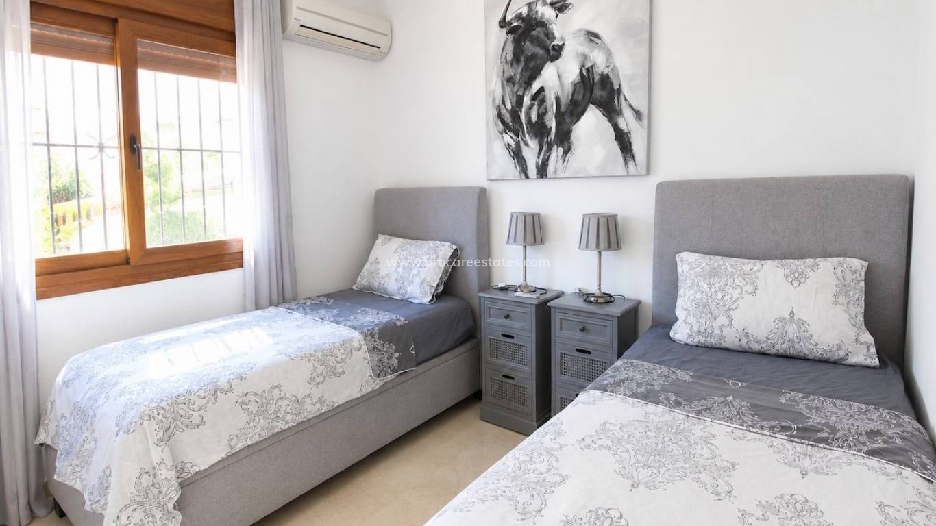 Resale - Town house - Orihuela Costa - Villamartin