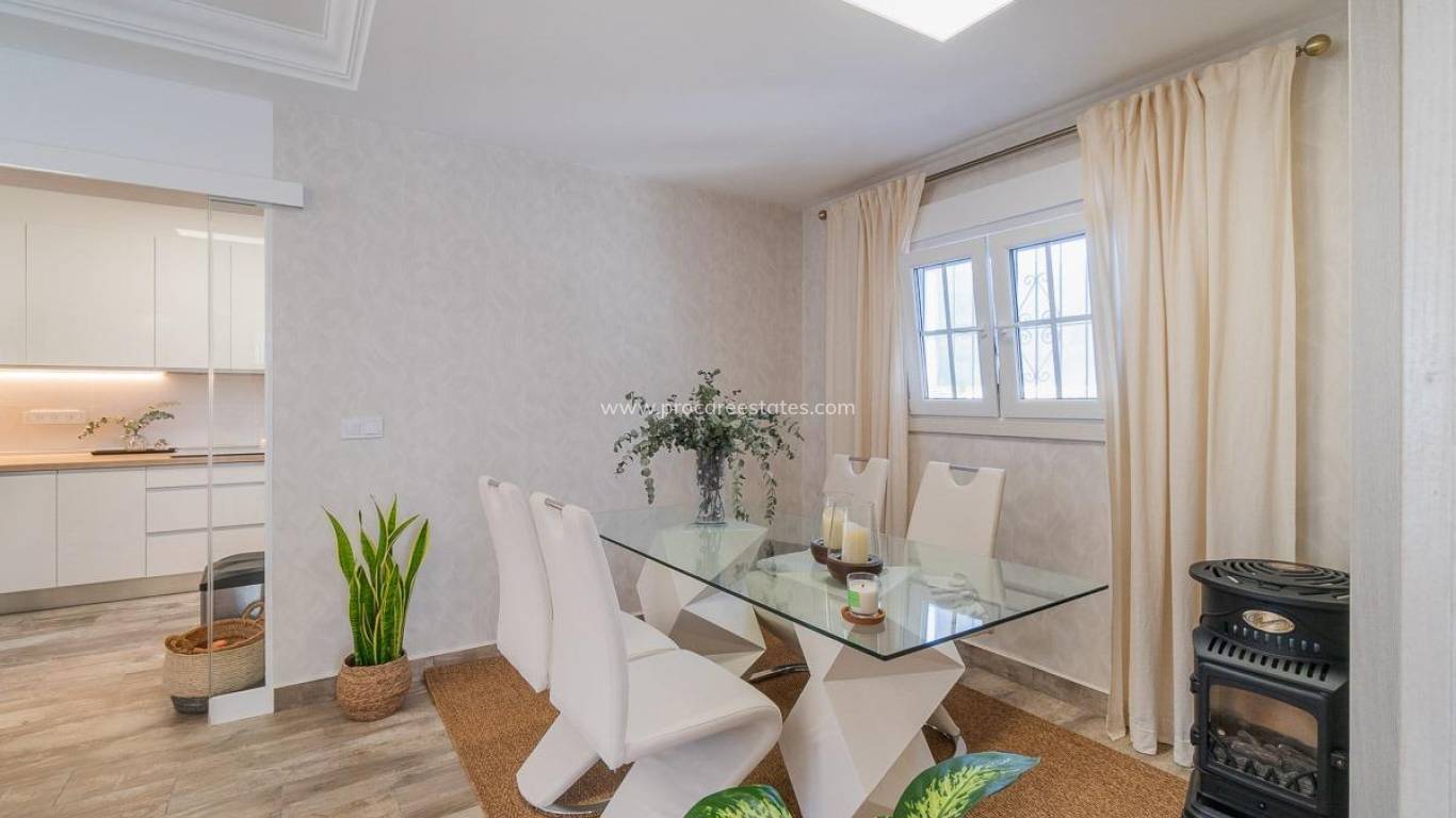 Resale - Town house - San Miguel de Salinas - Las filipinas