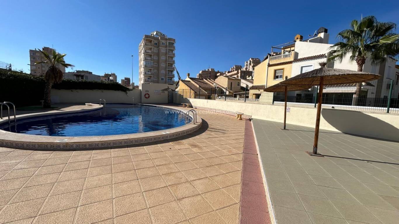 Resale - Town house - Torrevieja - Acequion