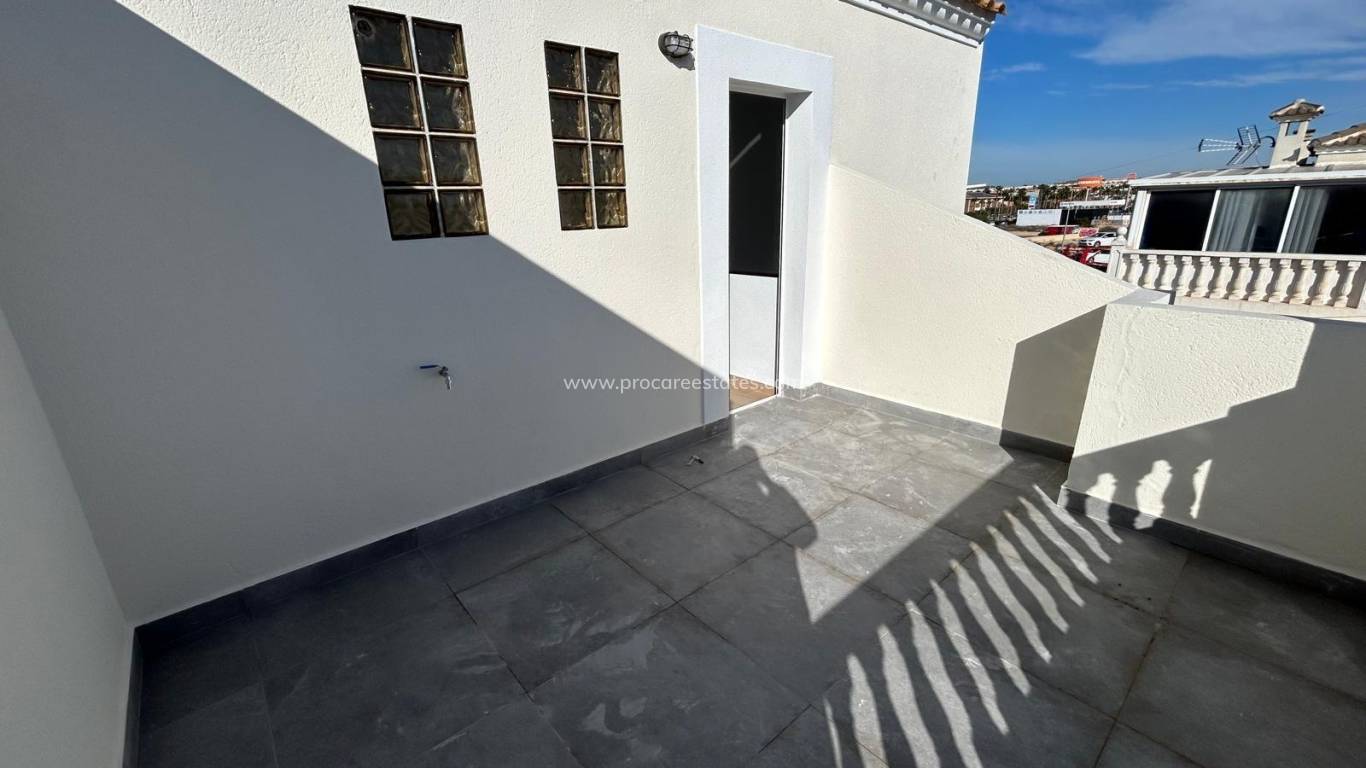 Resale - Town house - Torrevieja - Acequion