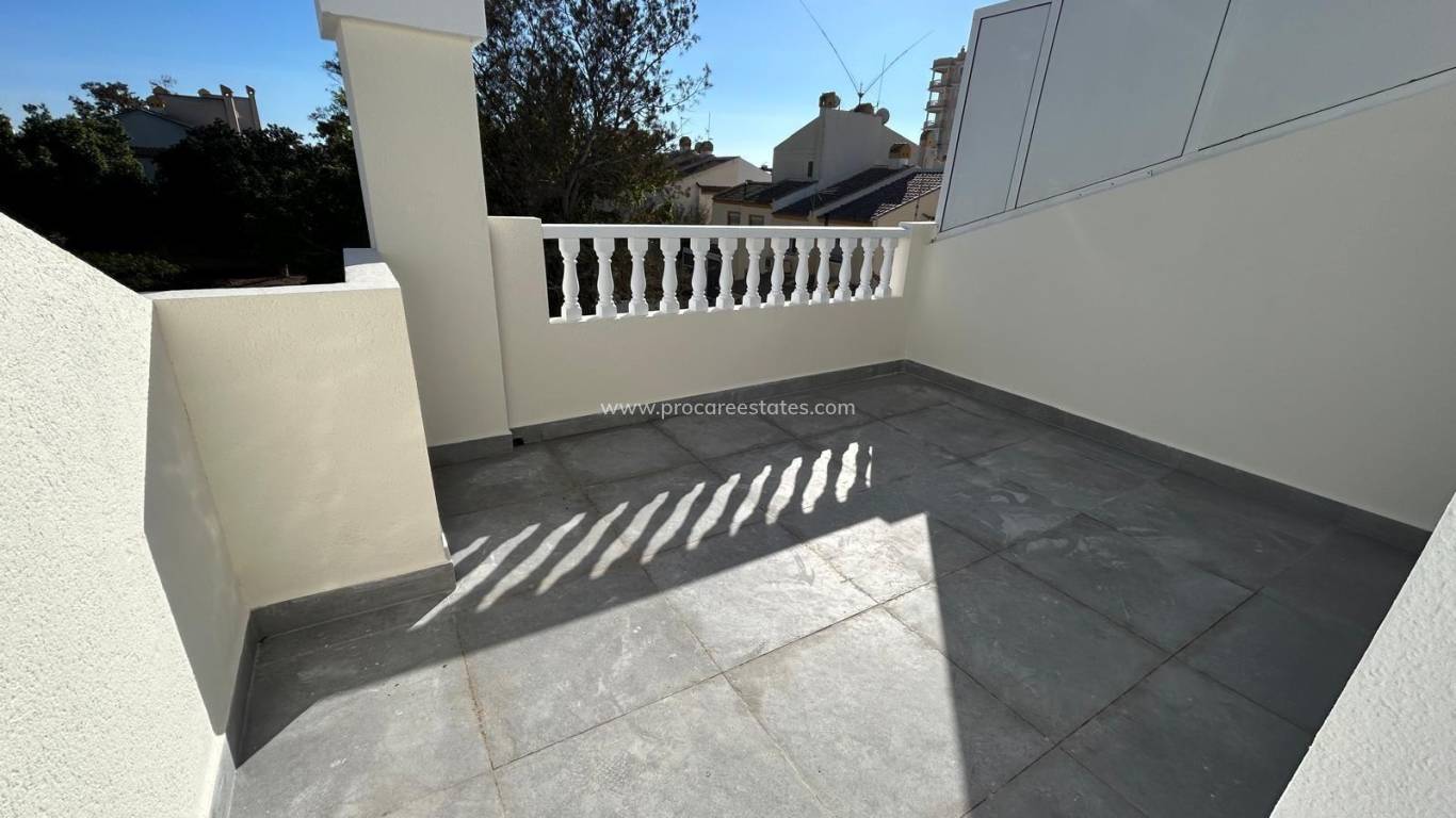 Resale - Town house - Torrevieja - Acequion