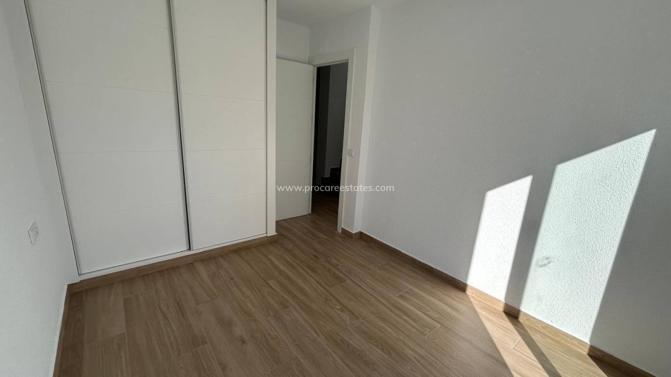 Resale - Town house - Torrevieja - Acequion