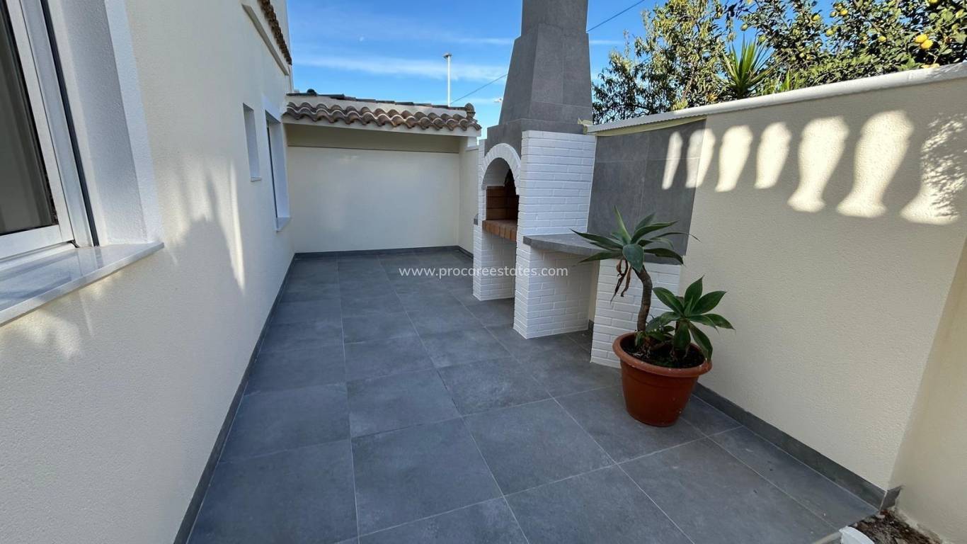 Resale - Town house - Torrevieja - Acequion