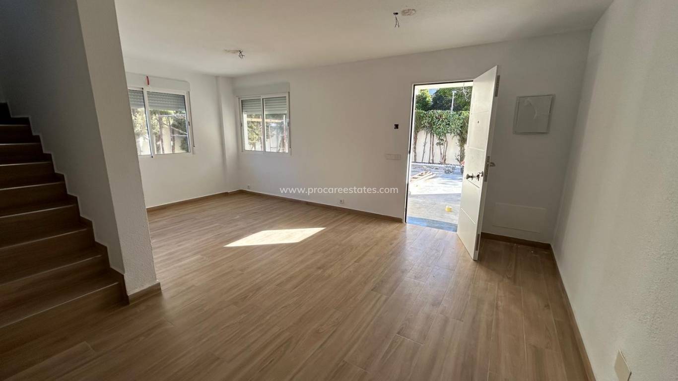 Resale - Town house - Torrevieja - Acequion