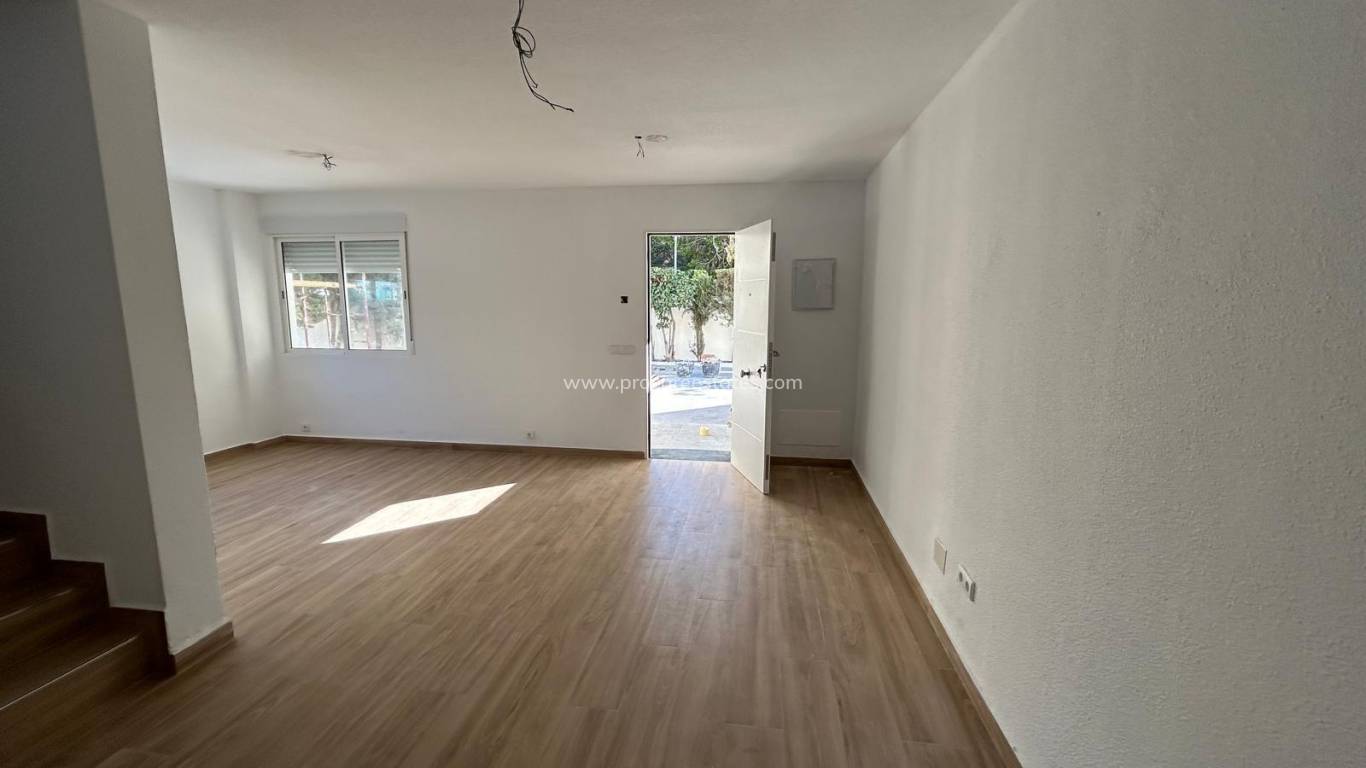 Resale - Town house - Torrevieja - Acequion