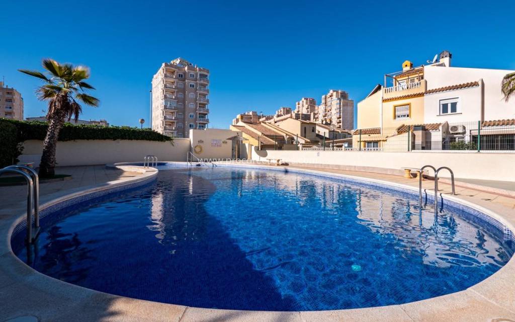 Resale - Town house - Torrevieja - Aguas Nuevas