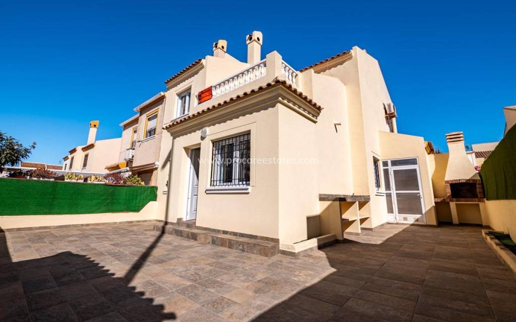 Resale - Town house - Torrevieja - Aguas Nuevas