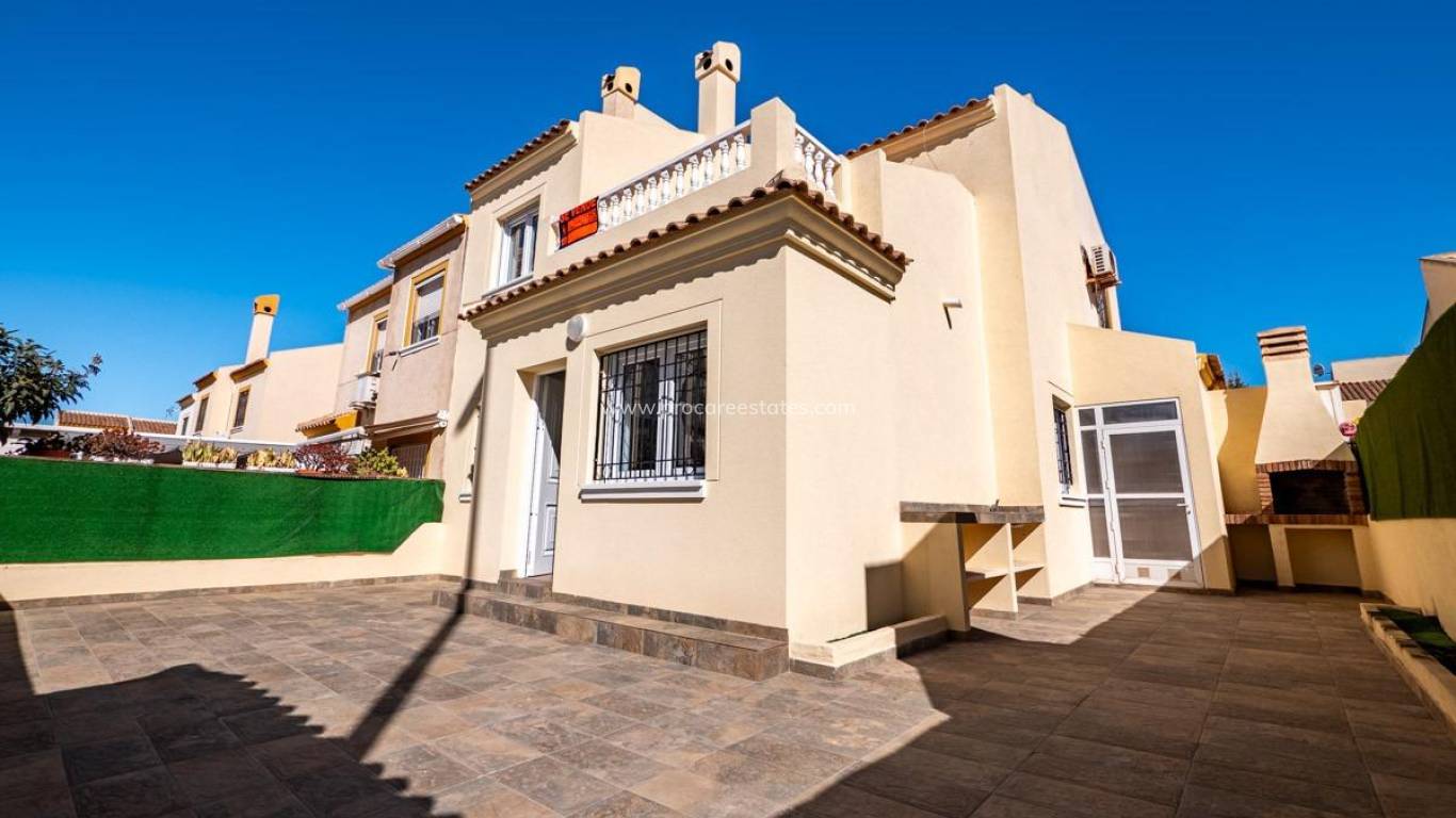 Resale - Town house - Torrevieja - Aguas Nuevas