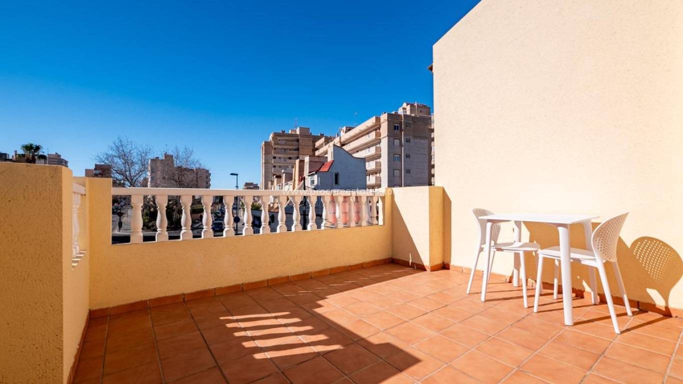 Resale - Town house - Torrevieja - Aguas Nuevas