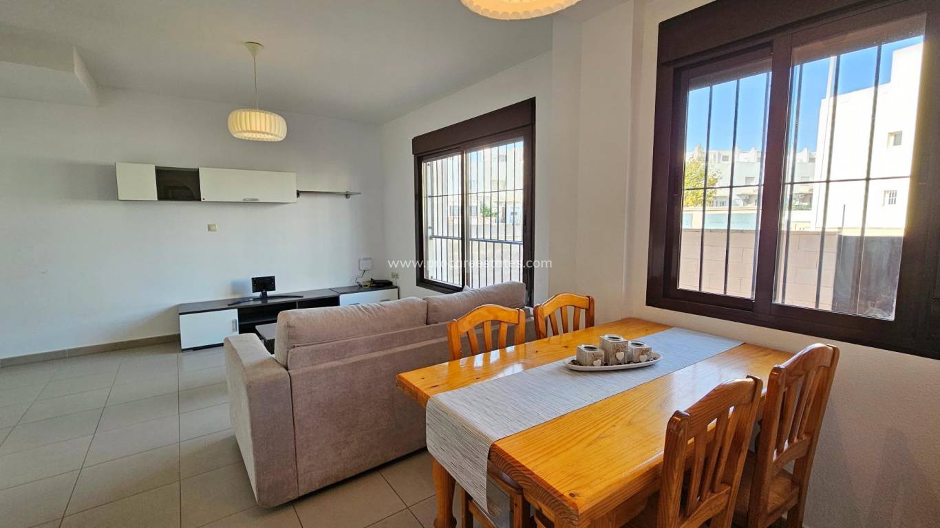 Resale - Town house - Torrevieja - Aguas Nuevas