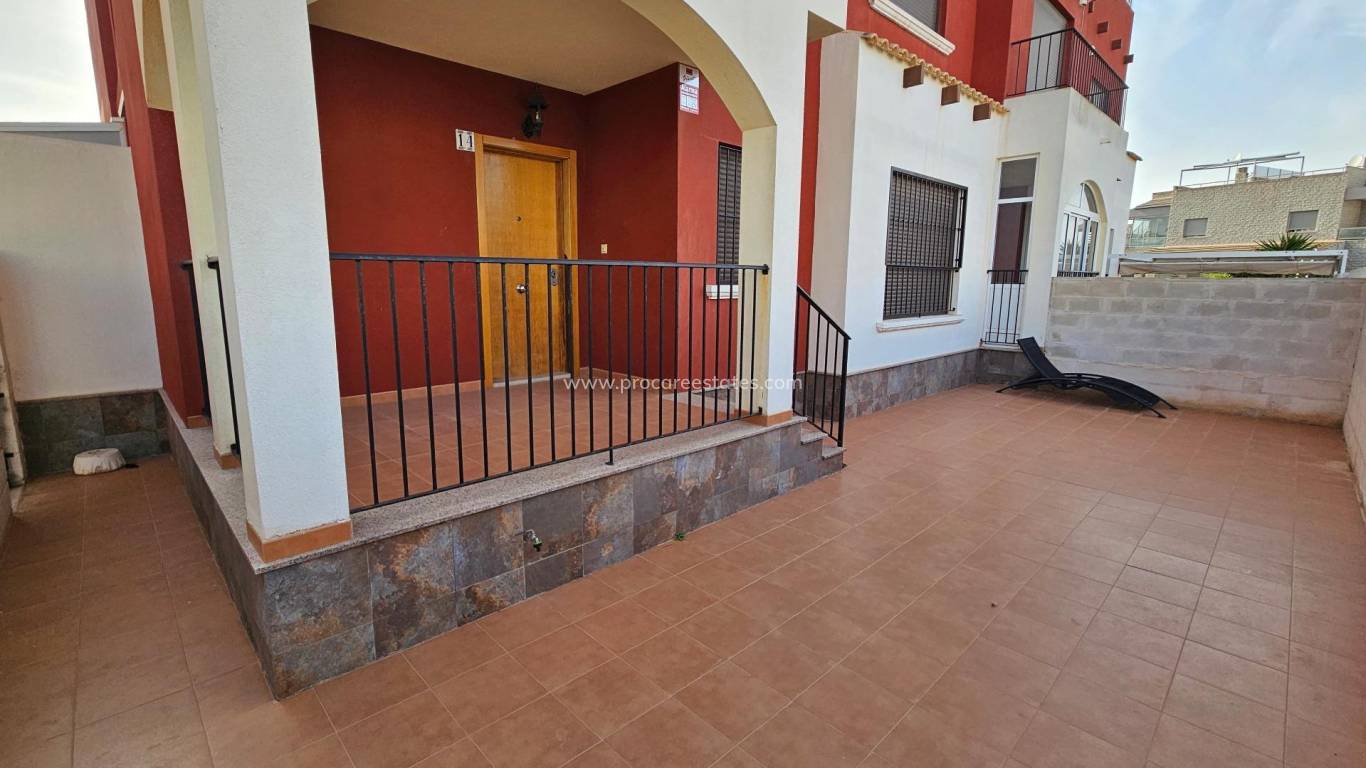 Resale - Town house - Torrevieja - Aguas Nuevas