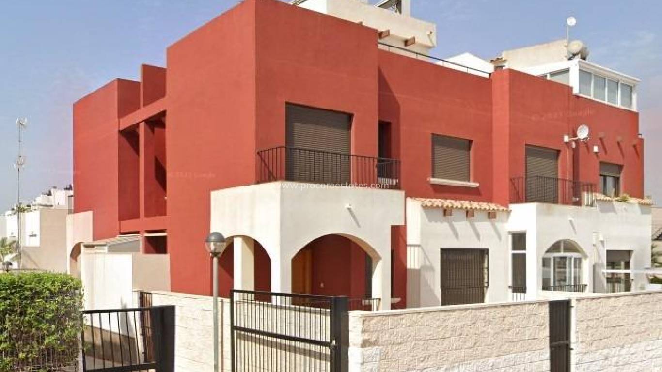 Resale - Town house - Torrevieja - Aguas Nuevas