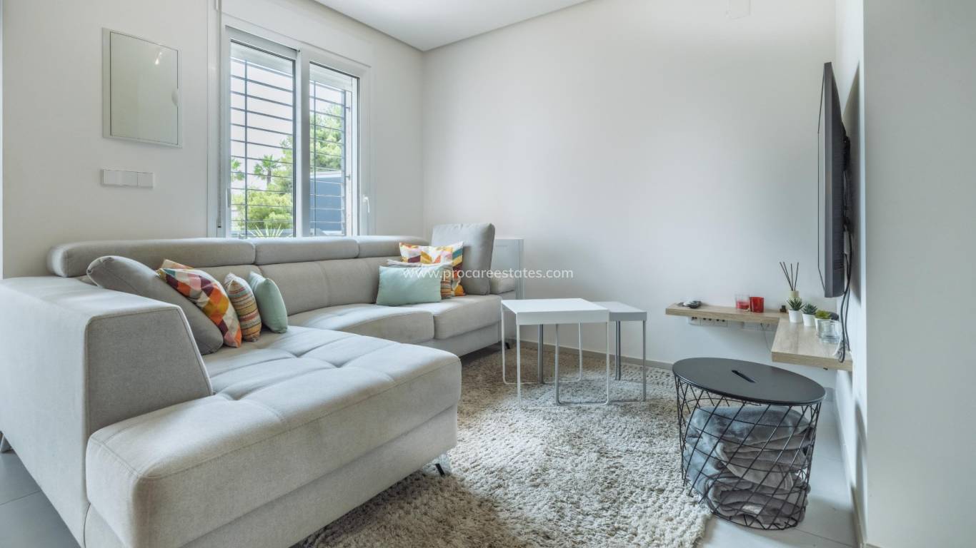 Resale - Town house - Torrevieja - Aguas Nuevas