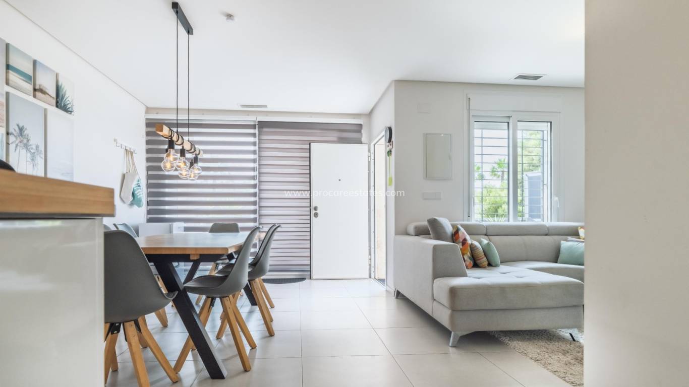 Resale - Town house - Torrevieja - Aguas Nuevas