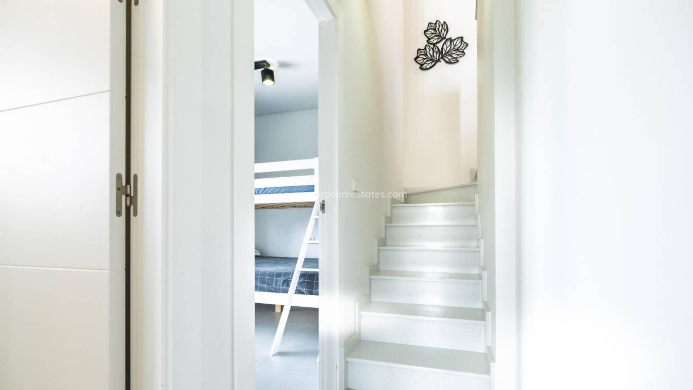 Resale - Town house - Torrevieja - Aguas Nuevas