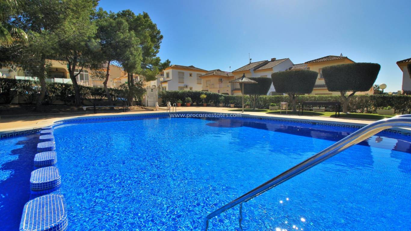 Resale - Town house - Torrevieja - Campoamor