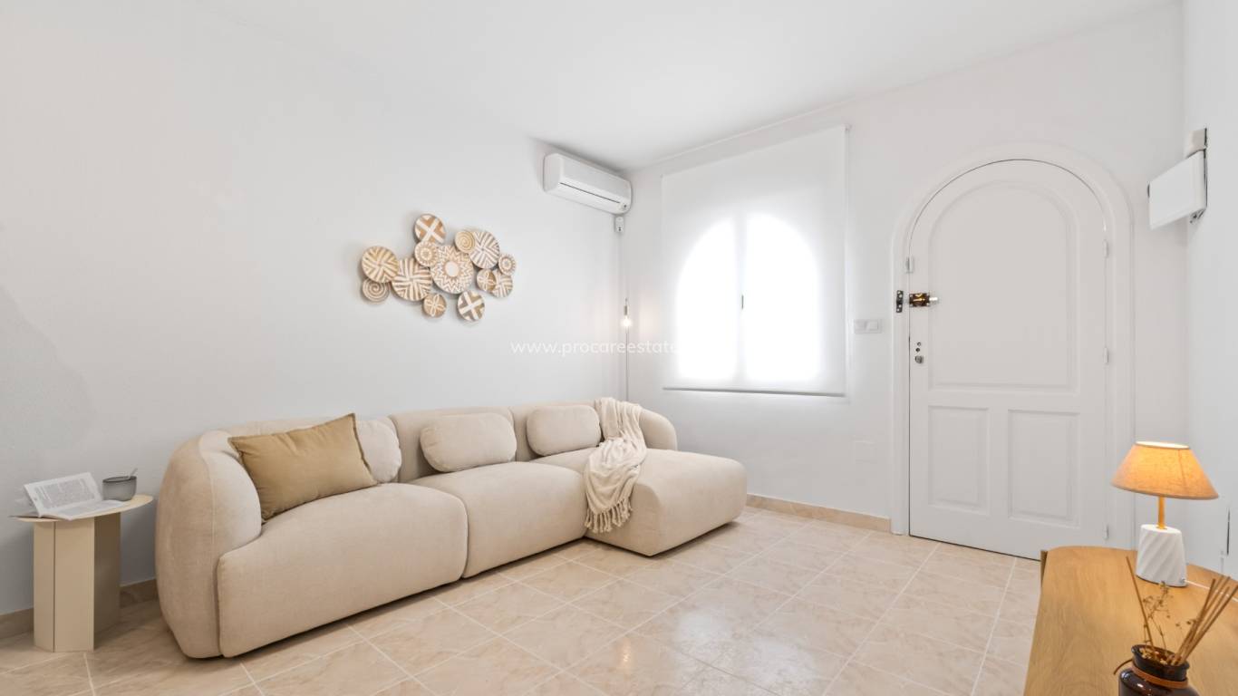 Resale - Town house - Torrevieja - Campoamor