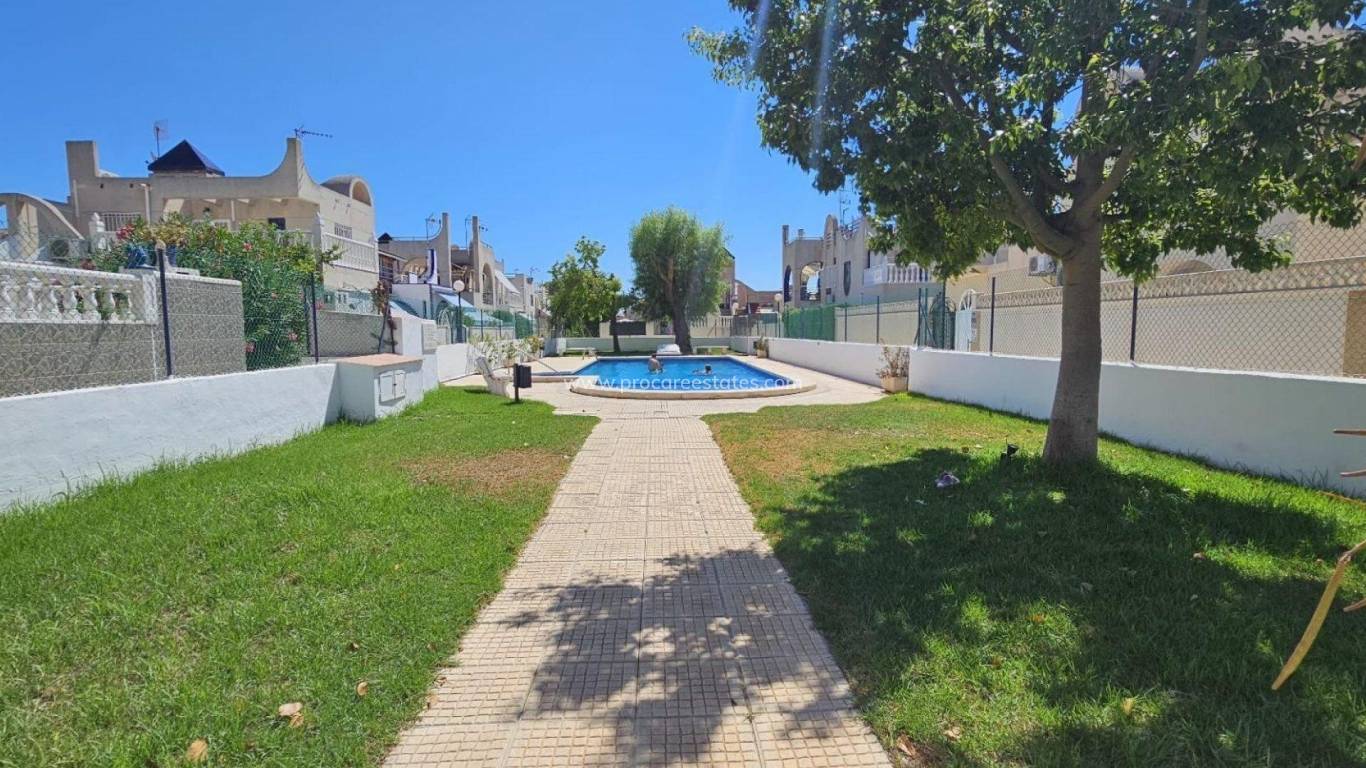 Resale - Town house - Torrevieja - Doña ines