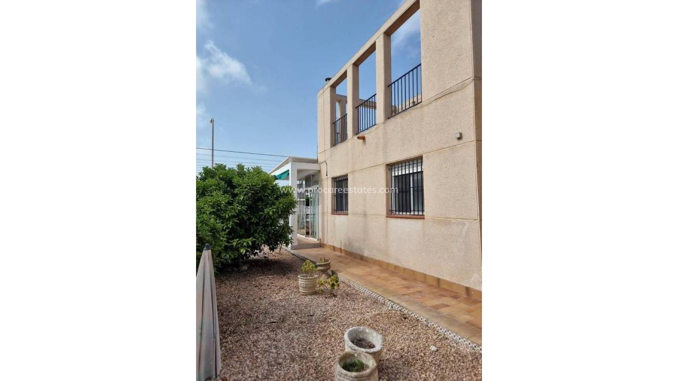 Resale - Town house - Torrevieja - La Siesta - San Luis