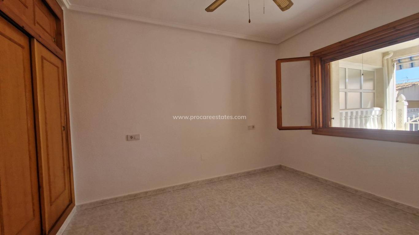 Resale - Town house - Torrevieja - La Siesta - San Luis