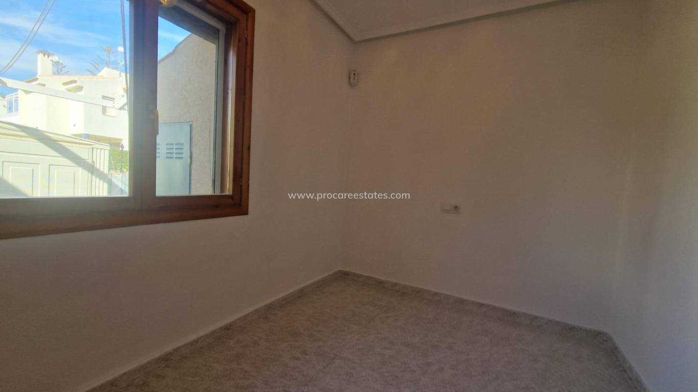 Resale - Town house - Torrevieja - La Siesta - San Luis
