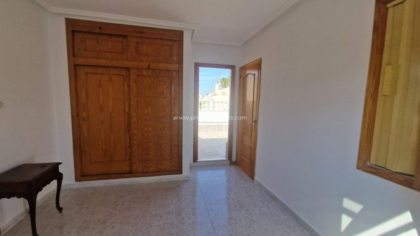 Resale - Town house - Torrevieja - La Siesta - San Luis