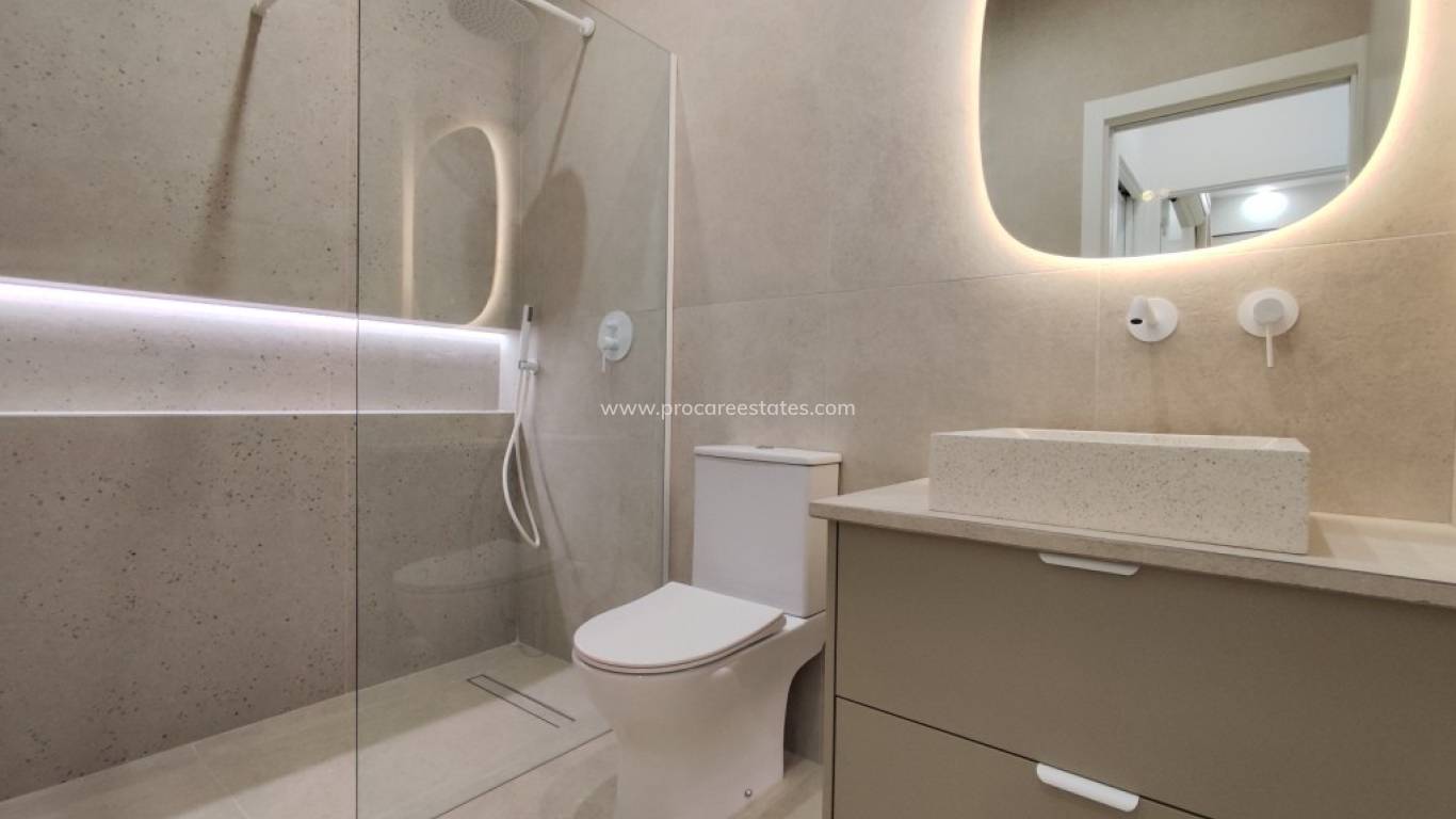 Resale - Town house - Torrevieja - La Siesta - San Luis