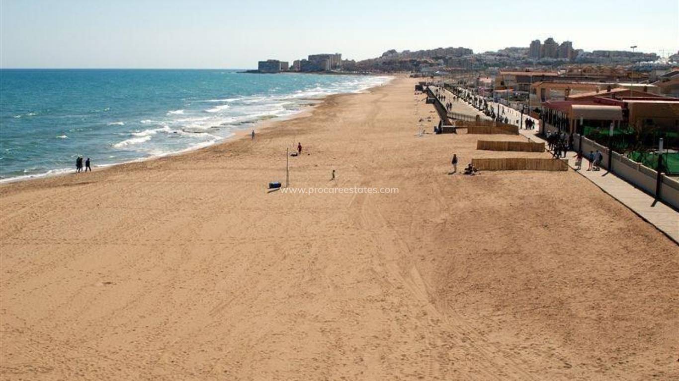 Resale - Town house - Torrevieja - Los Europeos