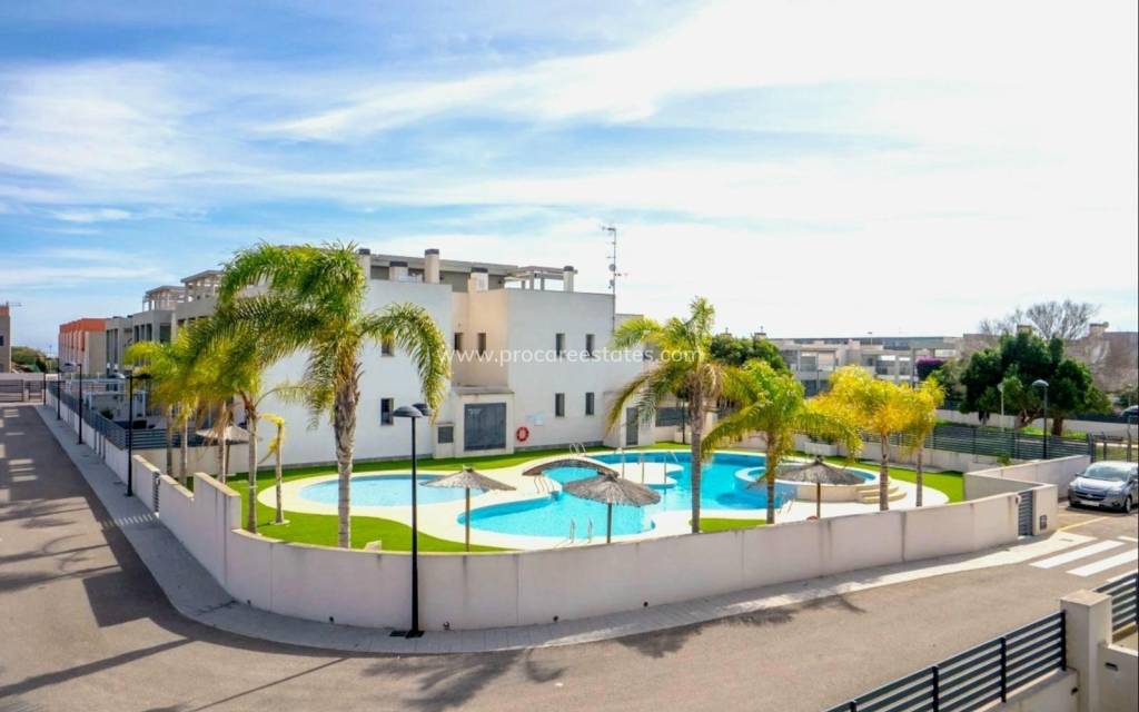 Resale - Town house - Torrevieja - Miramar - Torre del Moro