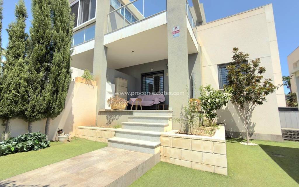 Resale - Town house - Torrevieja - Miramar - Torre del Moro