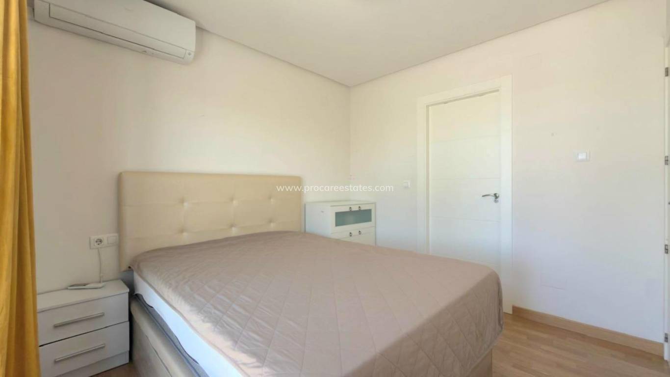 Resale - Town house - Torrevieja - Miramar - Torre del Moro