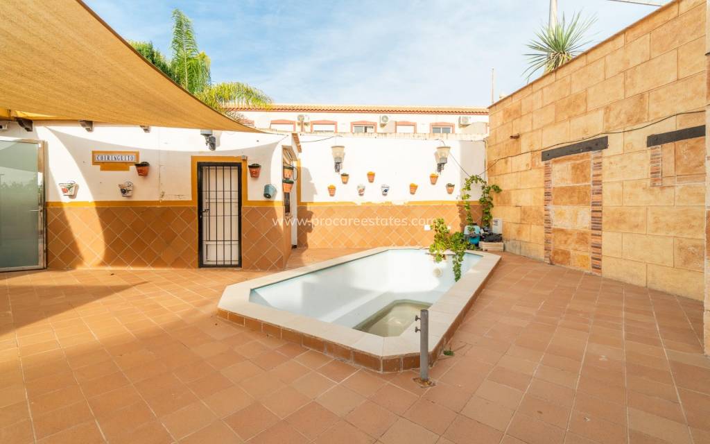 Resale - Town house - Torrevieja - Orihuela costa