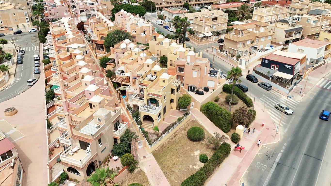 Resale - Town house - Torrevieja - Playa Los Locos