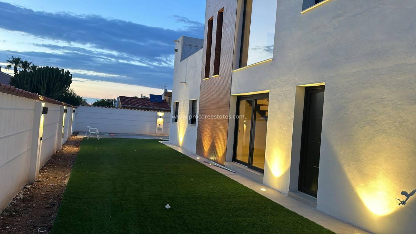 Resale - Town house - Torrevieja - Torrevieja Center