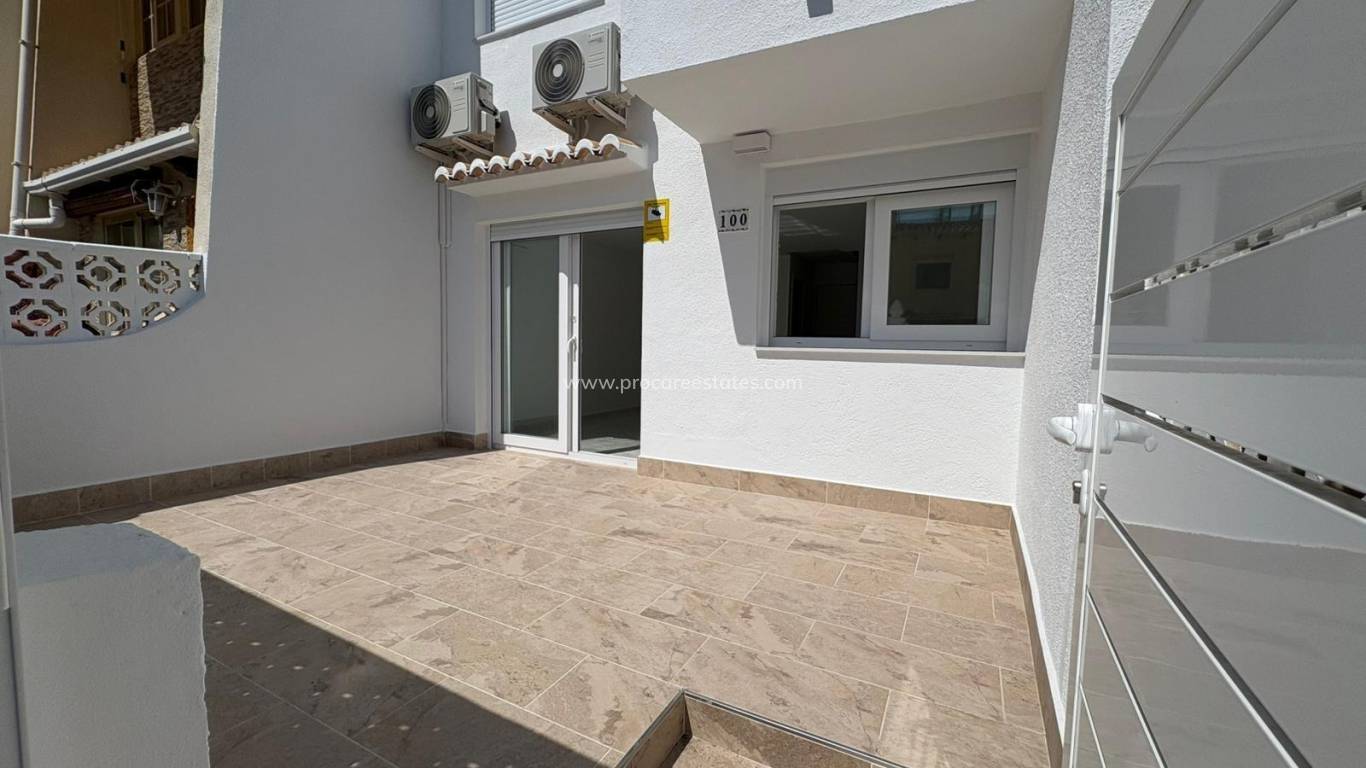 Resale - Town house - Torrevieja