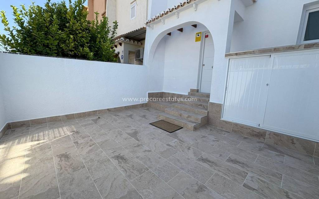 Resale - Town house - Torrevieja