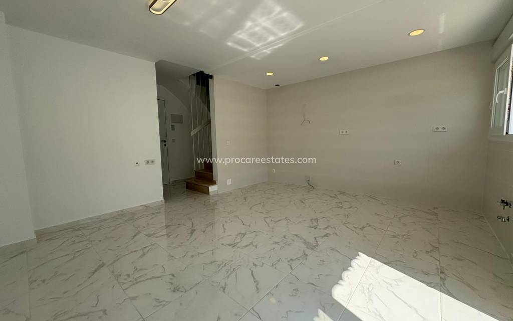 Resale - Town house - Torrevieja