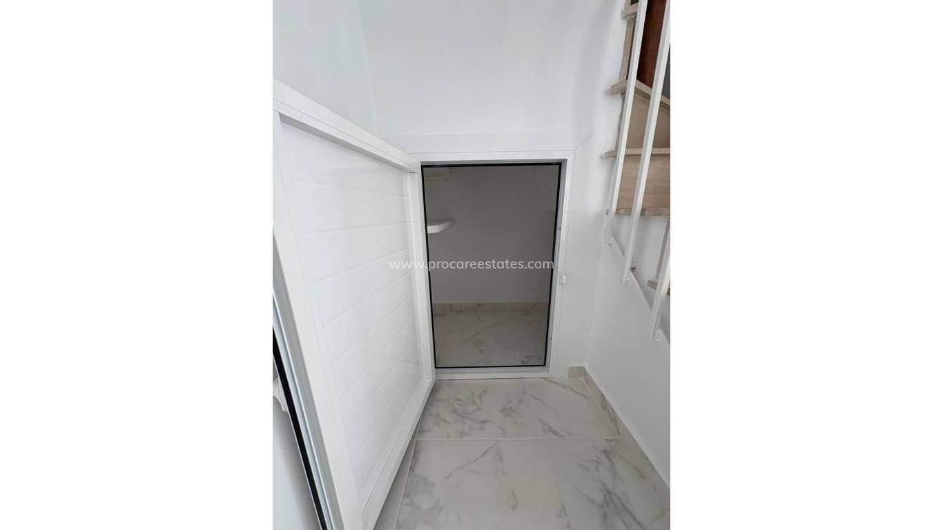 Resale - Town house - Torrevieja