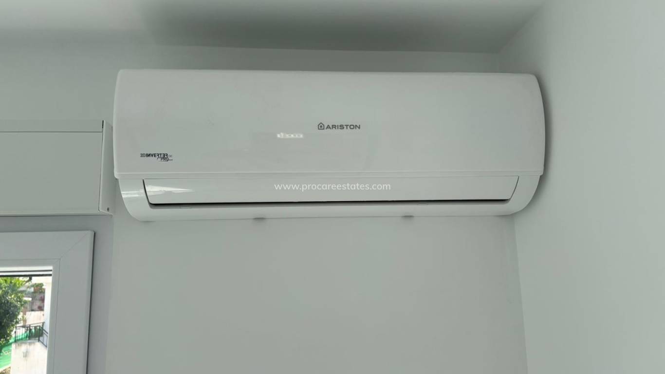 Resale - Town house - Torrevieja