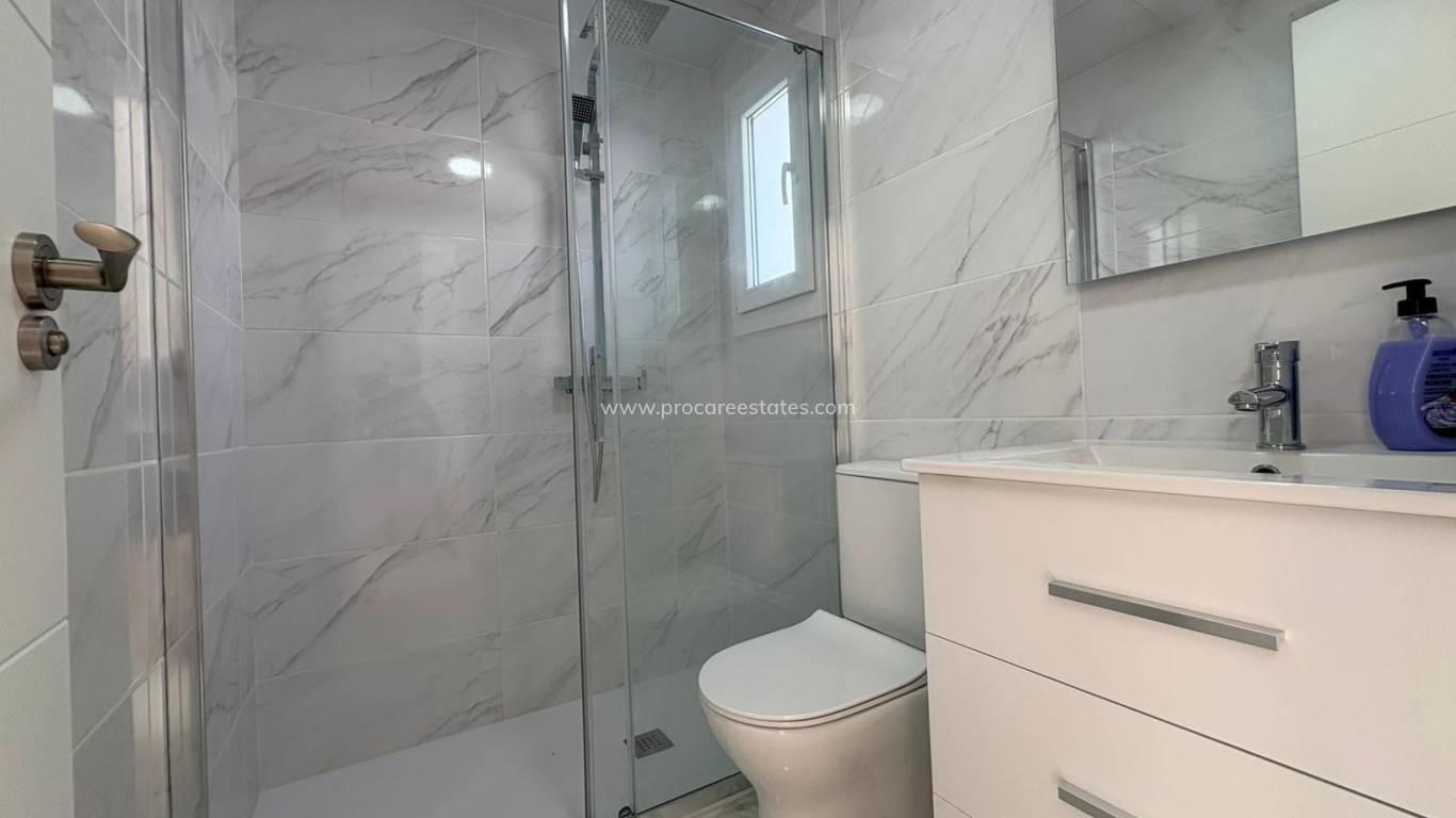 Resale - Town house - Torrevieja