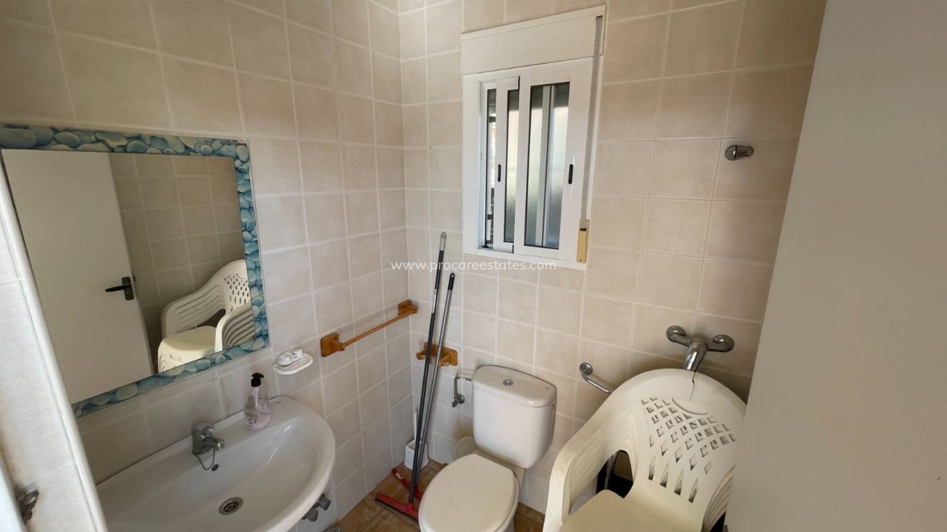 Resale - Villa - Albatera