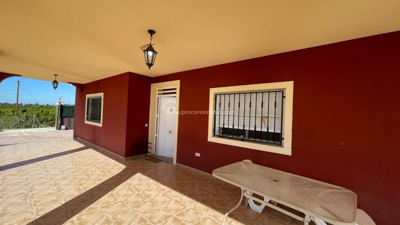 Resale - Villa - Albatera