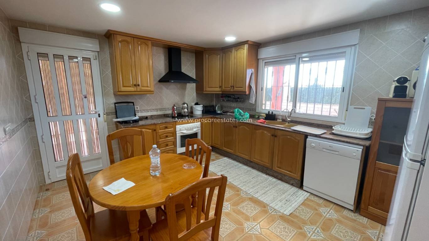 Resale - Villa - Albatera