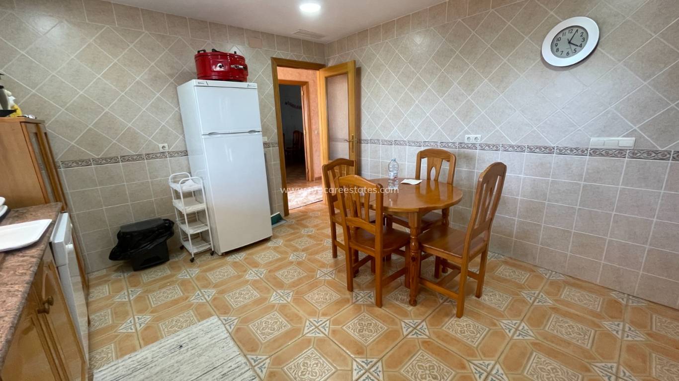 Resale - Villa - Albatera