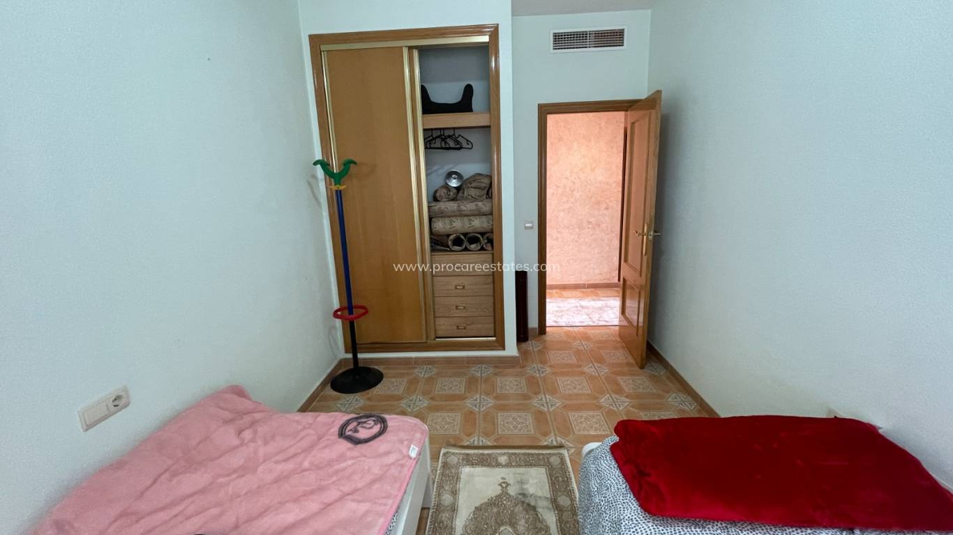 Resale - Villa - Albatera