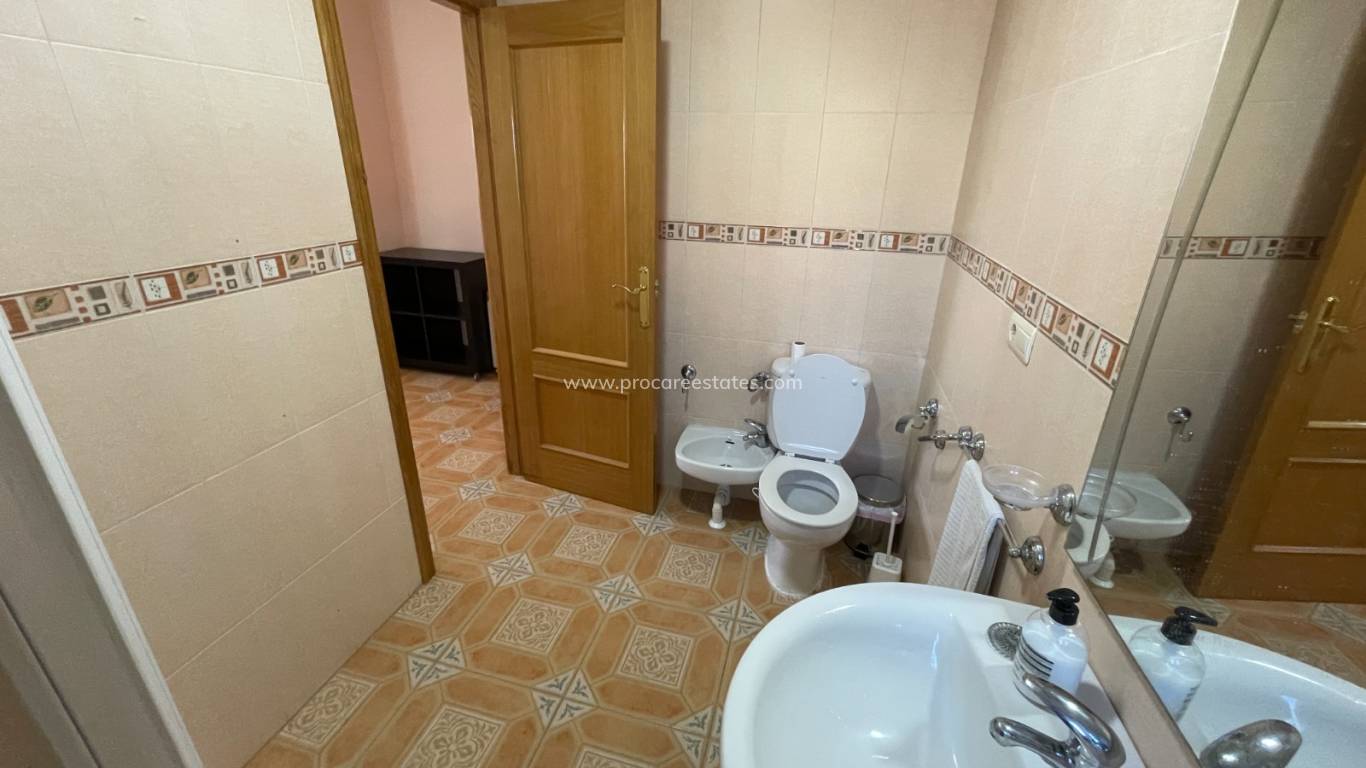 Resale - Villa - Albatera